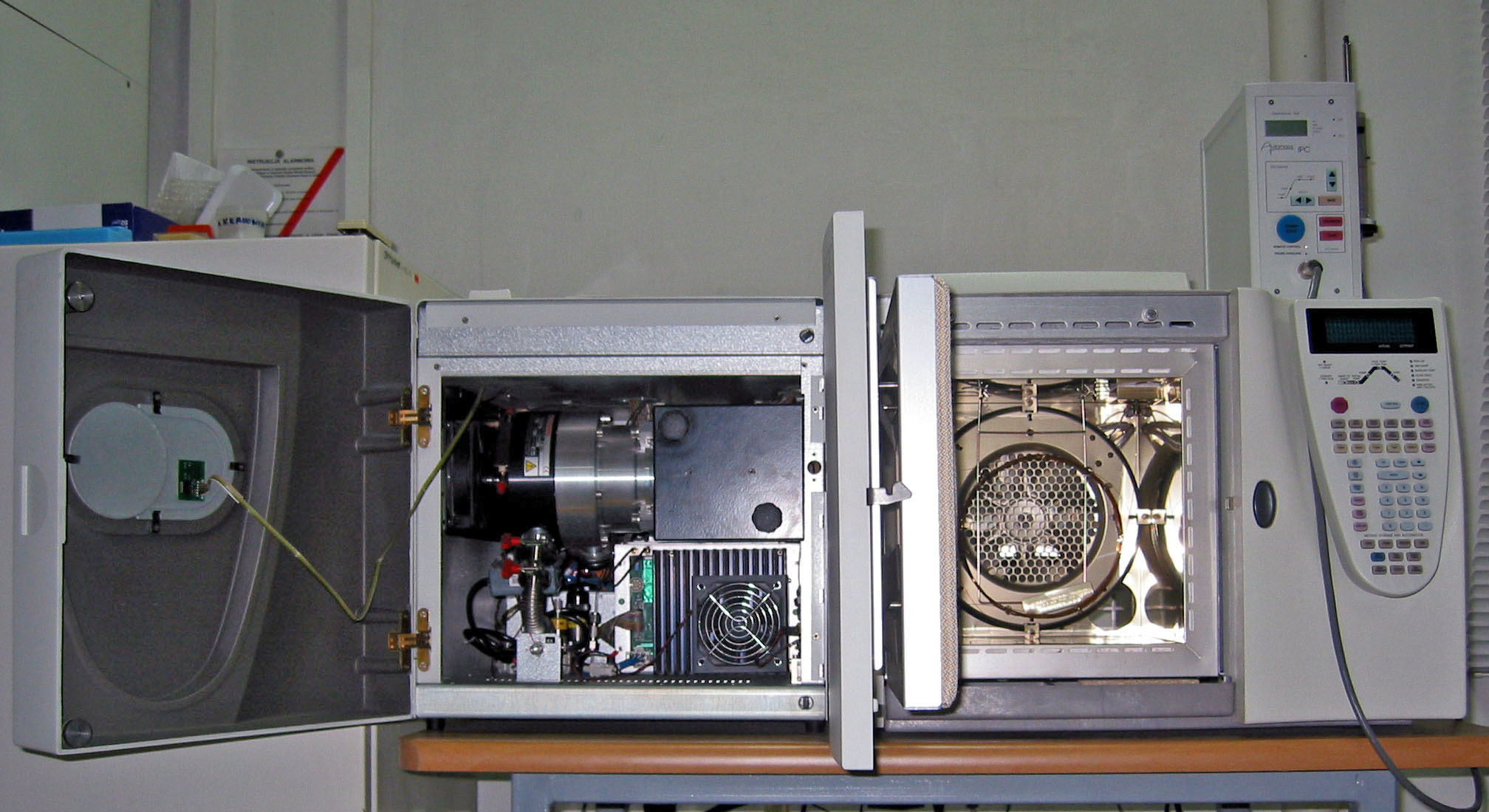 The gas chromatography lab studies used to evaluate for the presence of methanol/ethylene glycol in the serum are not exactly simple ones. They may not be available in many care settings (source)